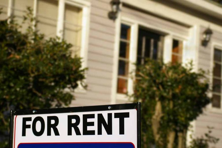 How to find apartments and houses for rent that accept section 8